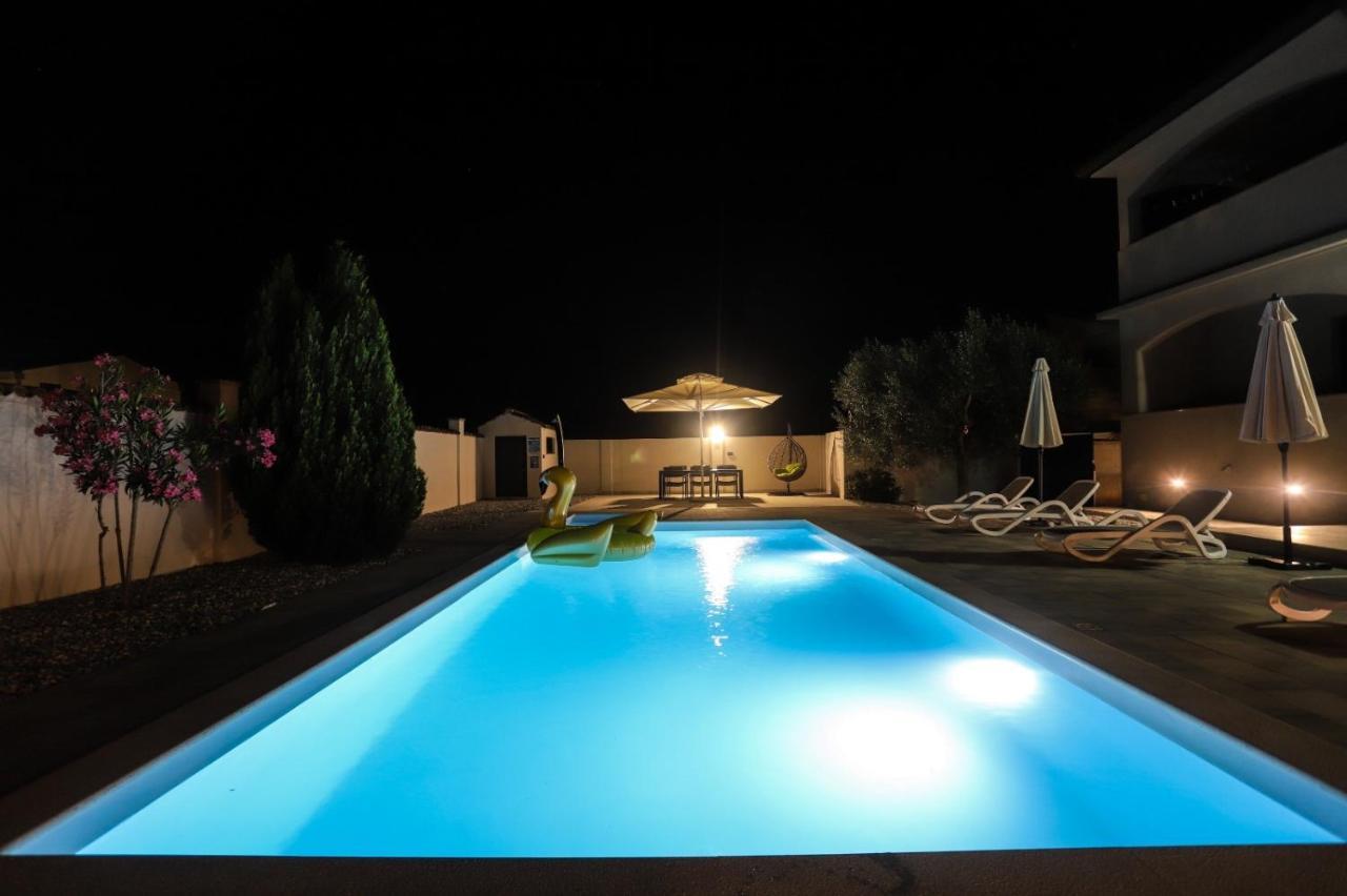 Apartment Nina With Private Pool Nova Vas  Extérieur photo